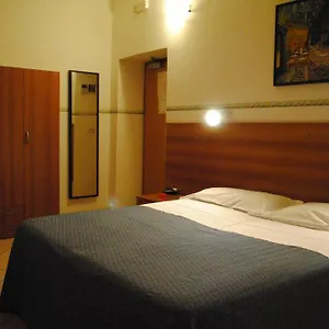 hotel-rosen.it-romehotels.com/